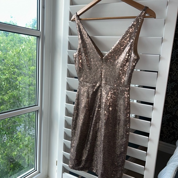 Lulus Sequin V-Neck Cocktail Mini Dress - Picture 2 of 4